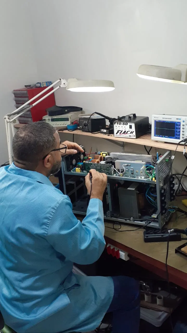 Manutenção de nobreak